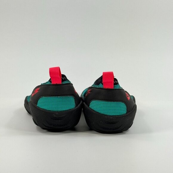 Athletic_Shoes